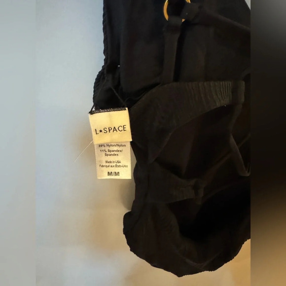 L Space Gianna Classic One-Piece Swimsuit in Black Medium $194.00 MSRP - Picture 5 of 7